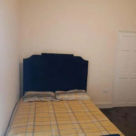 Lovely Bedroom With Shared Kitchen & Bathroom Free Parking Walsall Exterior foto